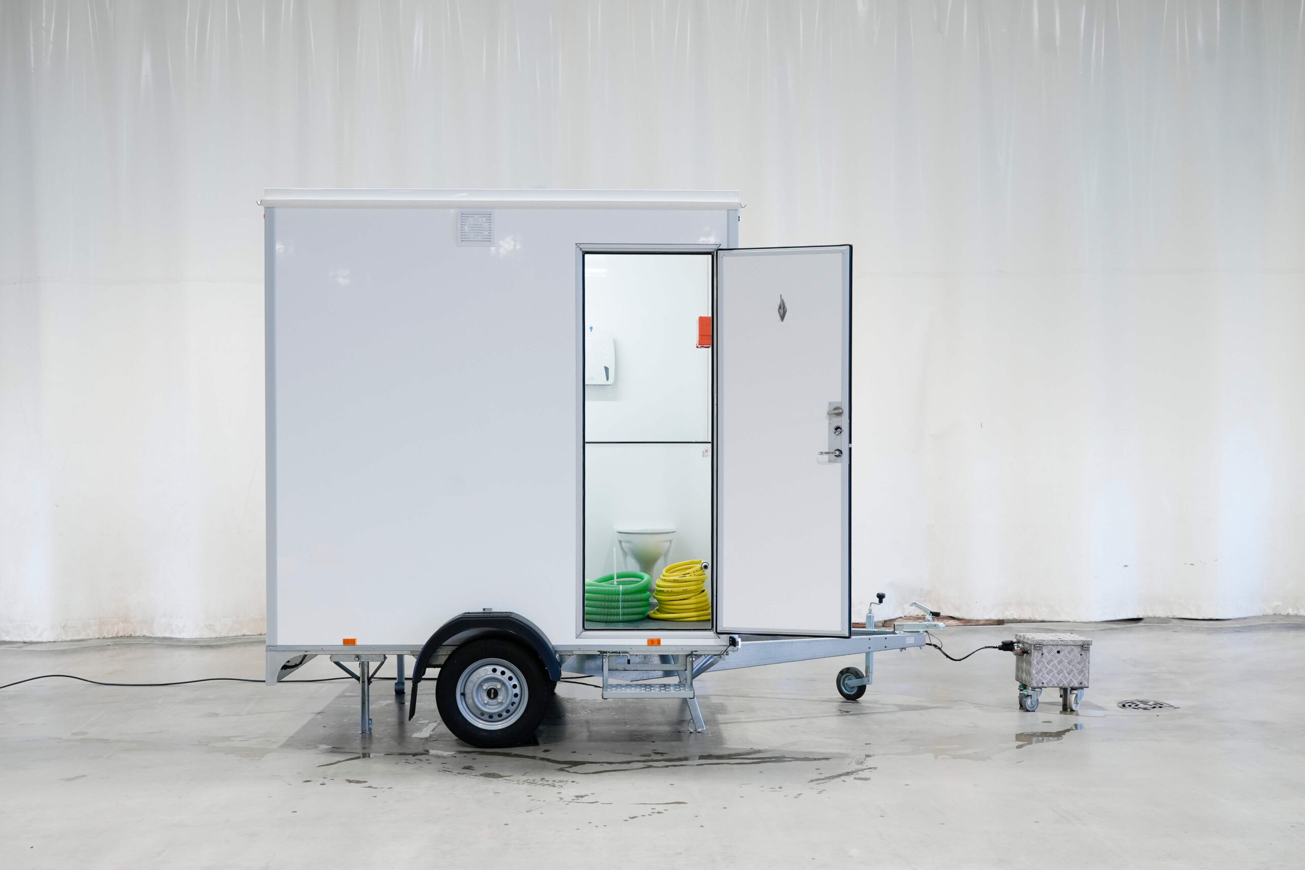 Alro siirrettävä suihkullinen WC (S218) - Image 4