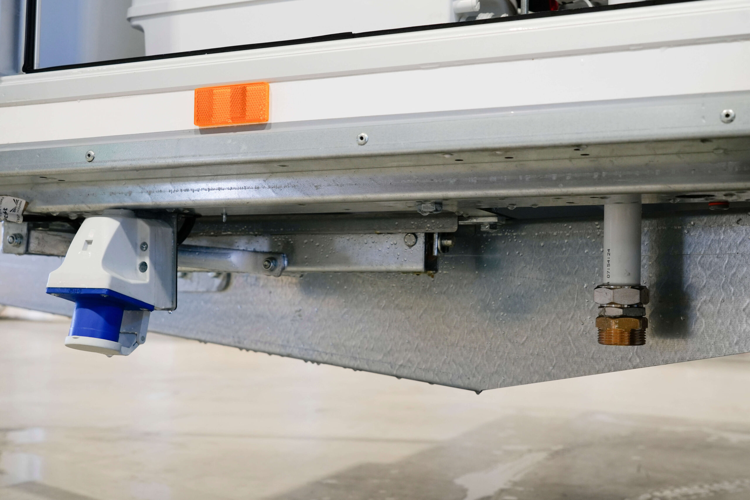 Alro siirrettävä suihkullinen WC (S218) - Image 12