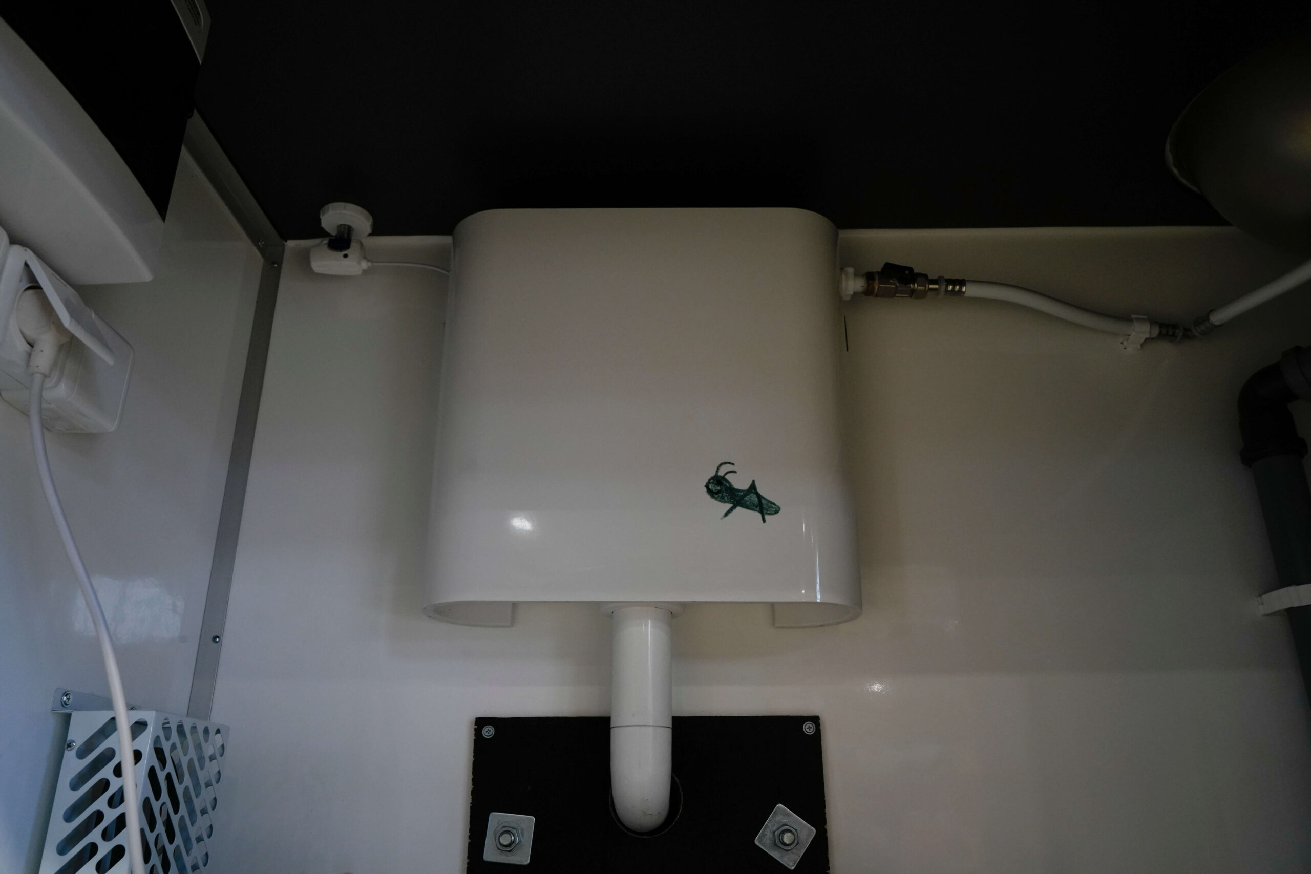 Alro siirrettävä suihkullinen WC (S218) - Image 10