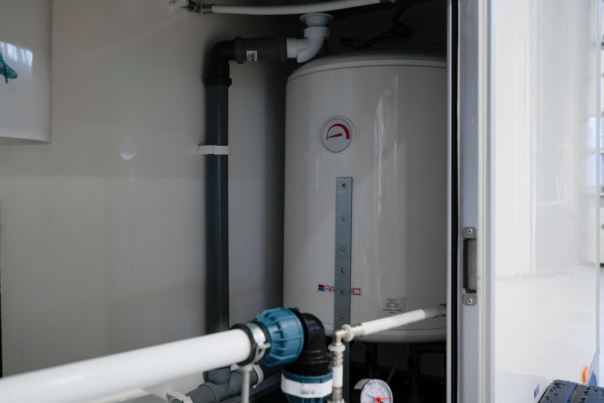 Alro siirrettävä suihkullinen WC (S218) - Image 7