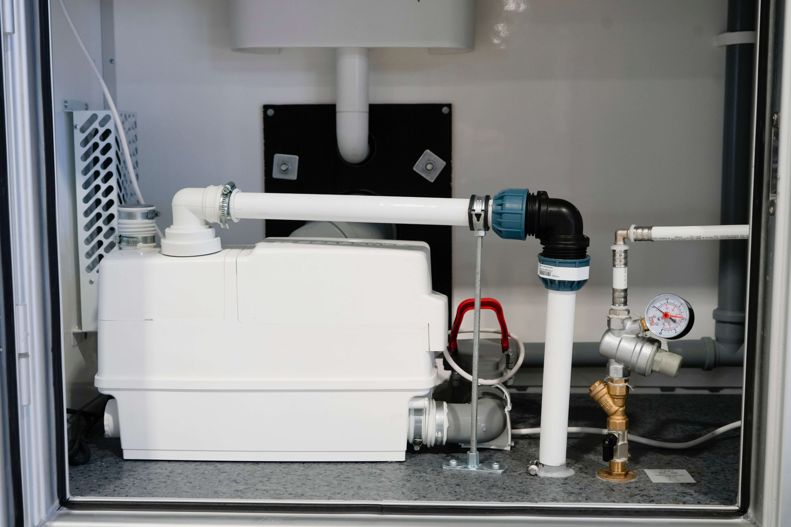 Alro siirrettävä suihkullinen WC (S218) - Image 6