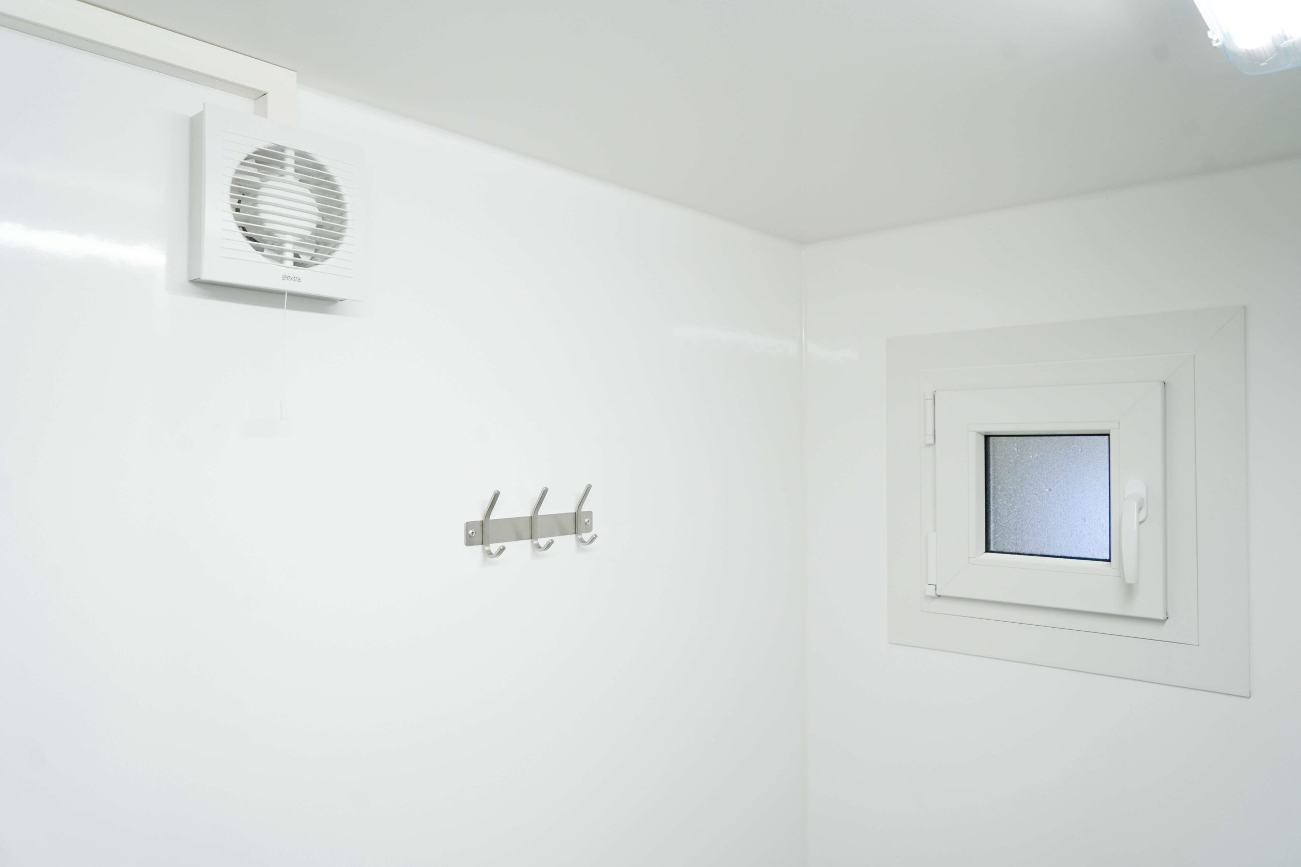 Alro siirrettävä suihkullinen WC (S218) - Image 17