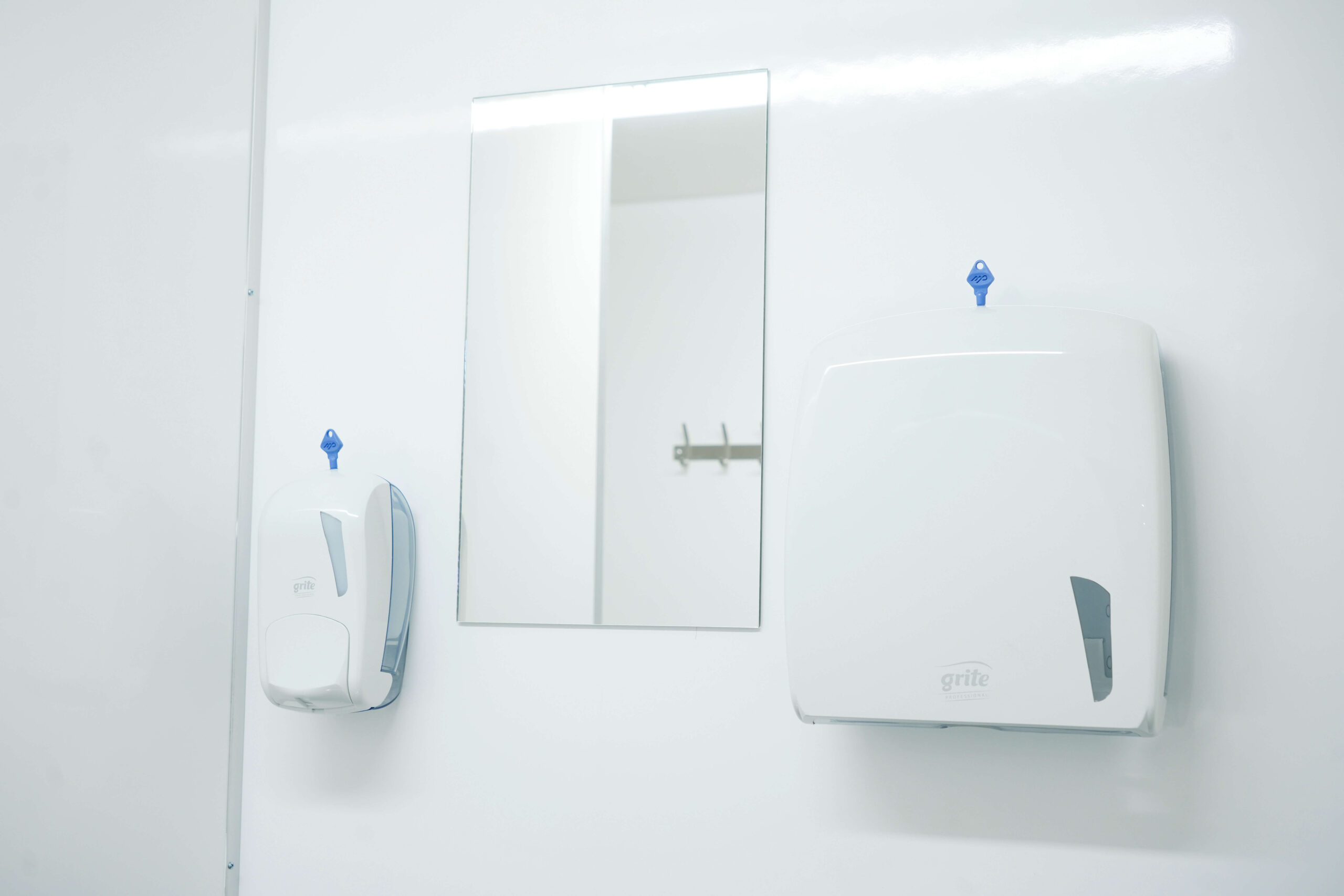 Alro siirrettävä suihkullinen WC (S218) - Image 16