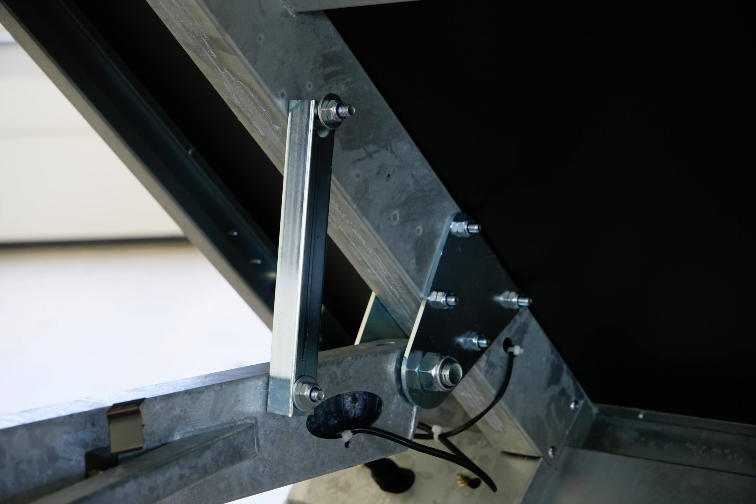 ANSSEMS KLT PRO 2000 kg (305 x 150 cm) - Image 15